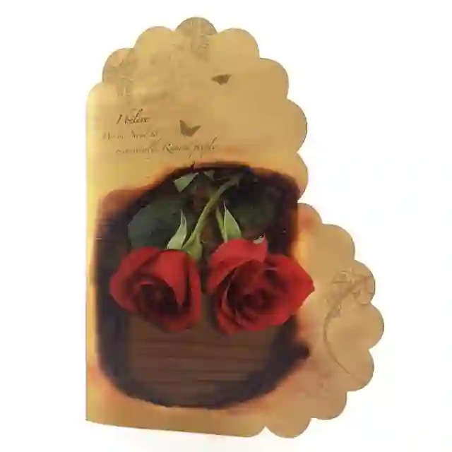 کارت پستال طرح قلب کد k      گل رز زمینه کرم